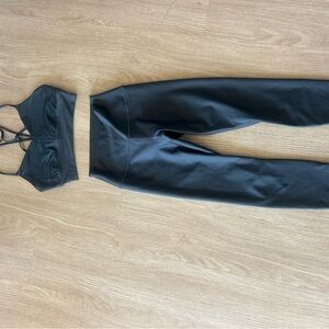 Alo Slate Sports Bra and Leggings Set